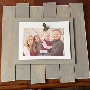 Nielson Bainbridge Distressed Tan and Gray Clip Picture Holder